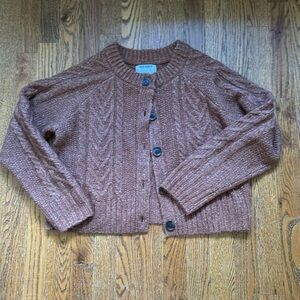 Cropped knit 90’s style cardigan